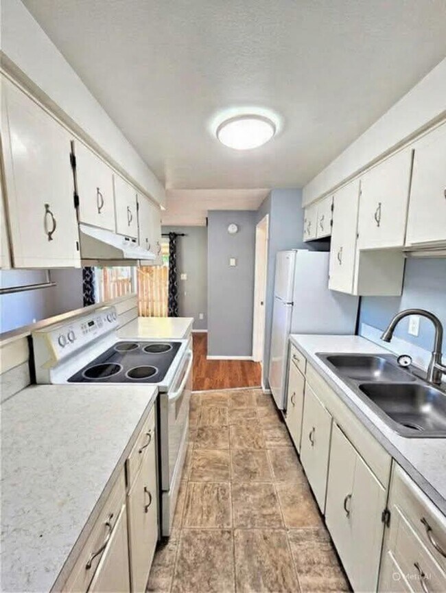 Photo - 1200 4th Ave