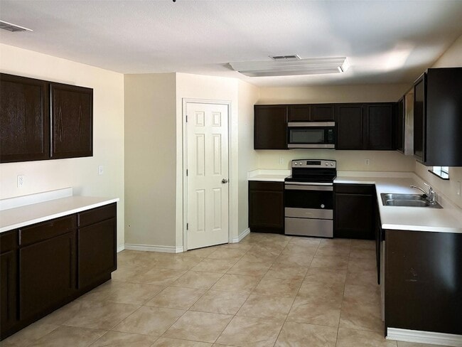 Photo - 2013 Shawnee Trail