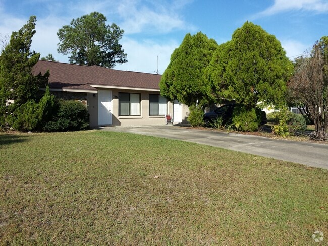 Building Photo - 7947 Pinehurst Dr Unit 7947 PINEHURST Rental