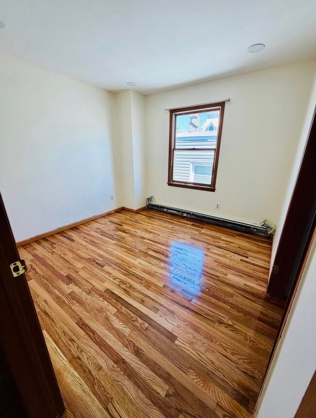 Photo - 110 Humphrey Ave