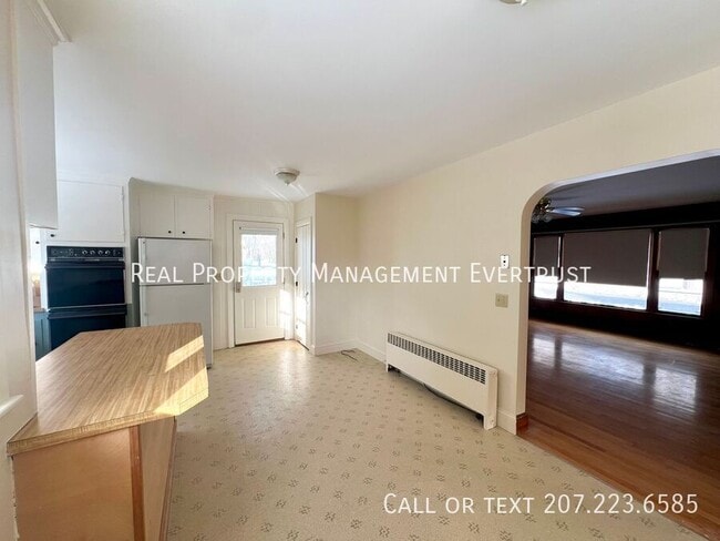 Photo - 32 Belfield St