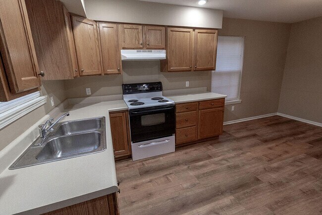 Photo - 1530 Florence Dr