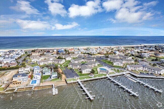 Building Photo - 113 Wharfside Dr Rental