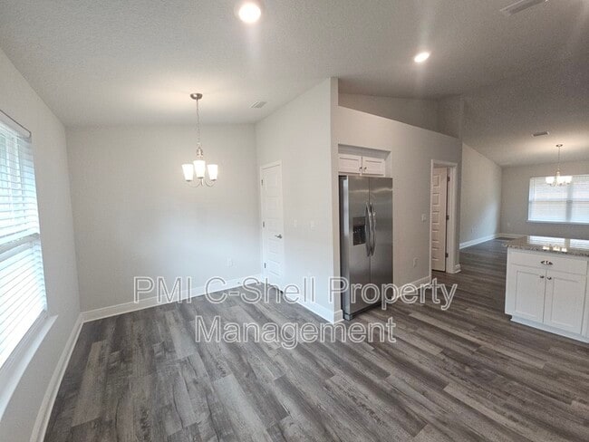 12115 Emerald Heights Ln