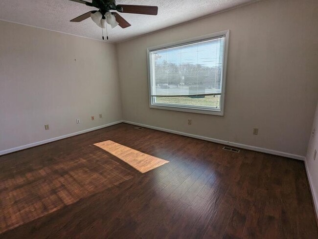 Photo - 22665 Timberlake Rd