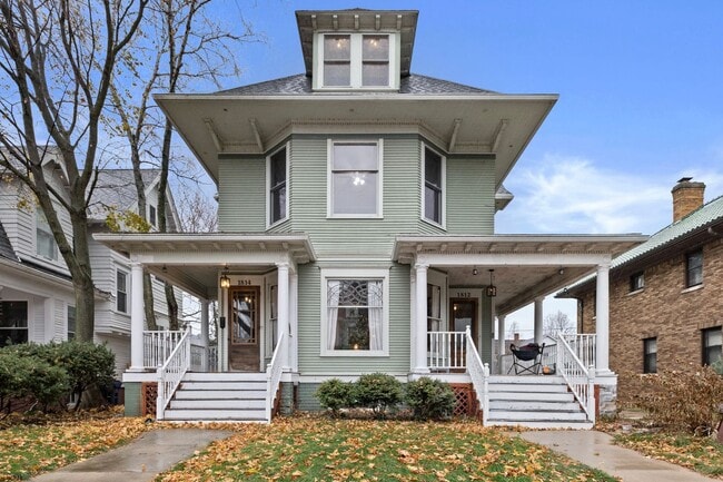 Photo - Historic 3 bedroom upper