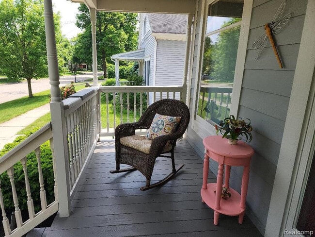 Photo - 227 West St