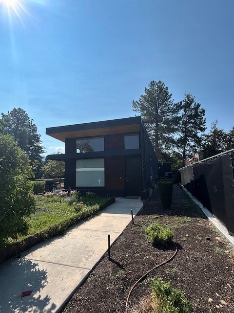 Building Photo - 2044 E Hedgewood Ct Unit #1 Rental