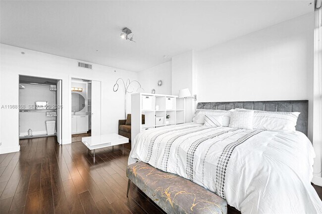 Photo - 3451 NE 1st Ave Unidad M0503