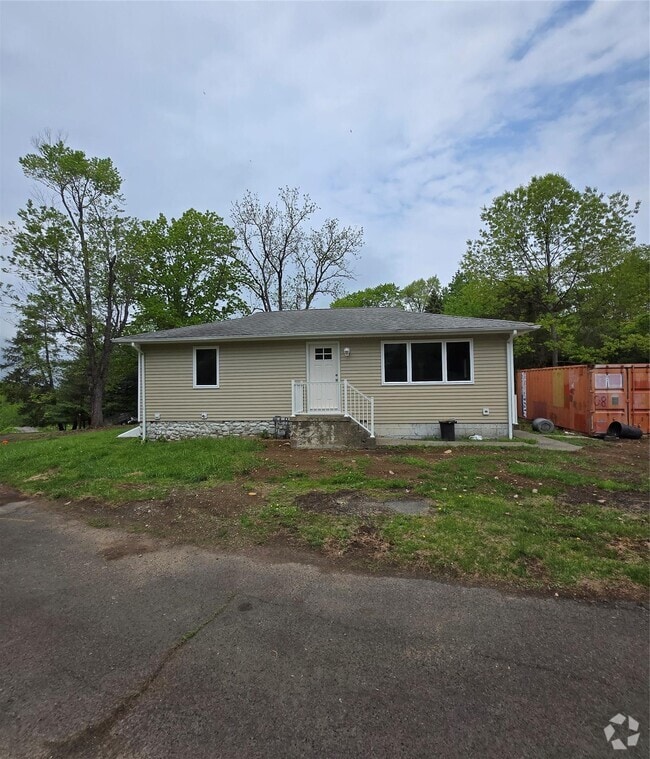 Building Photo - 554 Kings Hwy Rental
