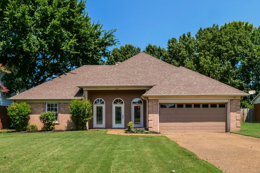 10102 Fox Hunt Dr