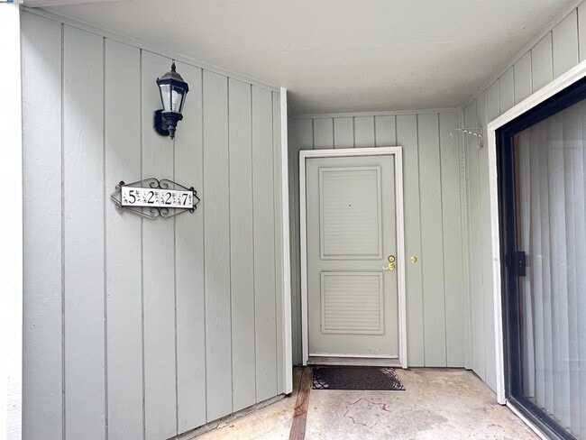 Photo - 5227 Riverdale Ct