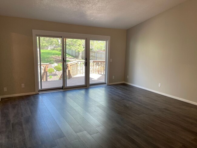 Photo - Beautiful, Updated 3Bed+Office/Den, 2Bath Twinhome in Plymouth- Available Now!
