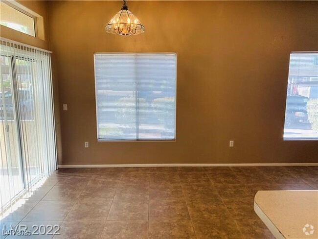 Building Photo - 3460 Cactus Shadow St Unit 101 Rental