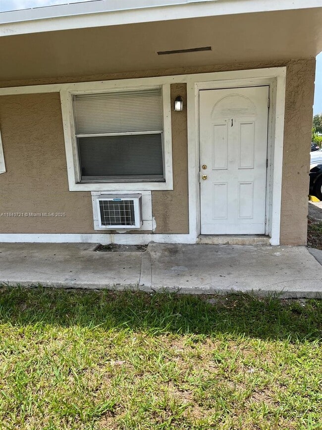 Photo - 1030 NW 3rd Ave Apartment Unit 1