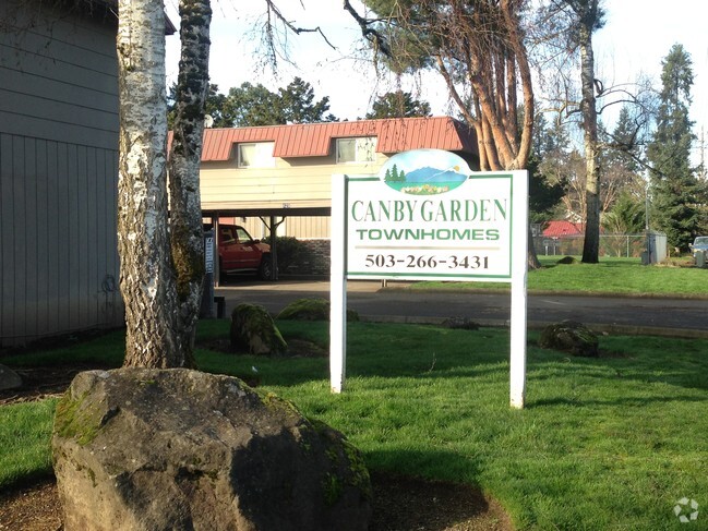 Building Photo - Canby Gardens Townhomes