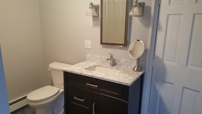 Building Photo - 106 Granite St Unit 3