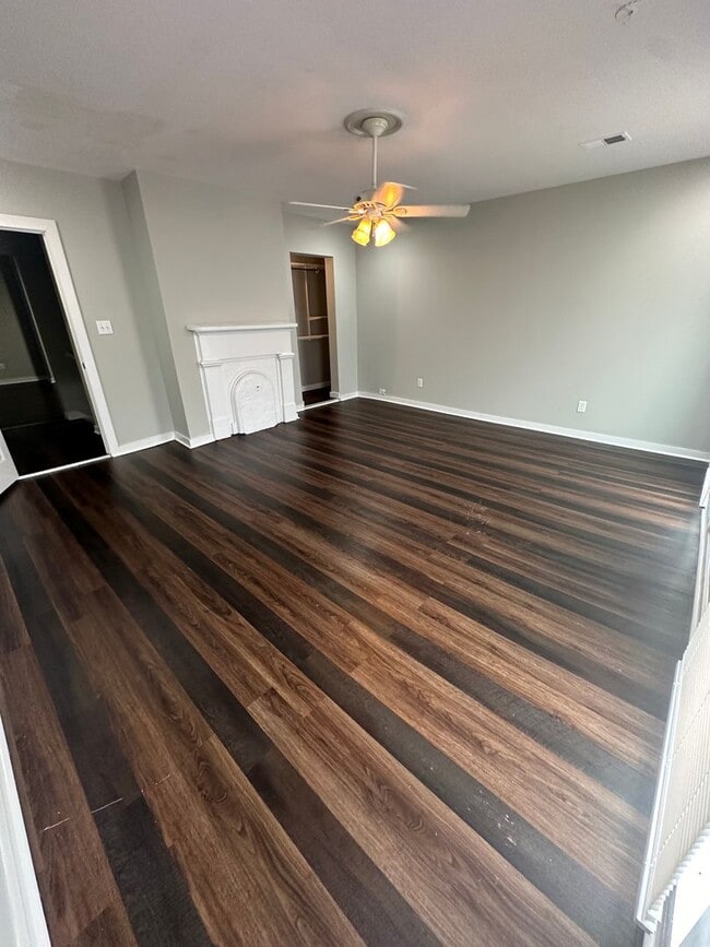 Photo - 146 W Lexington Ave Unit 146 W. Lexington Ave. Up