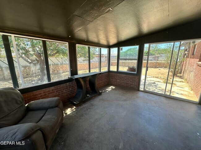 Photo - 10336 Windsor Dr House