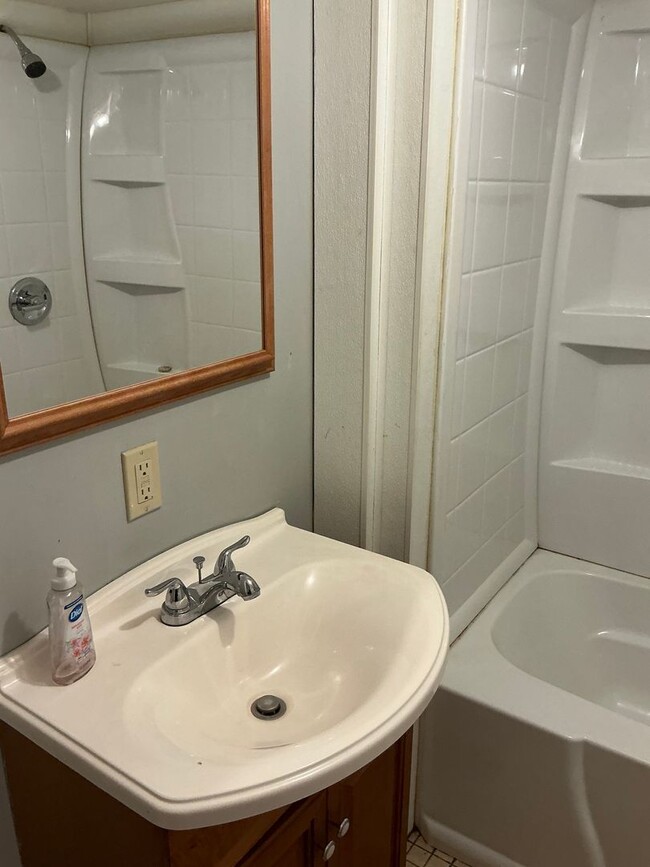 Photo - 165 Wiscasset Rd Unit 1