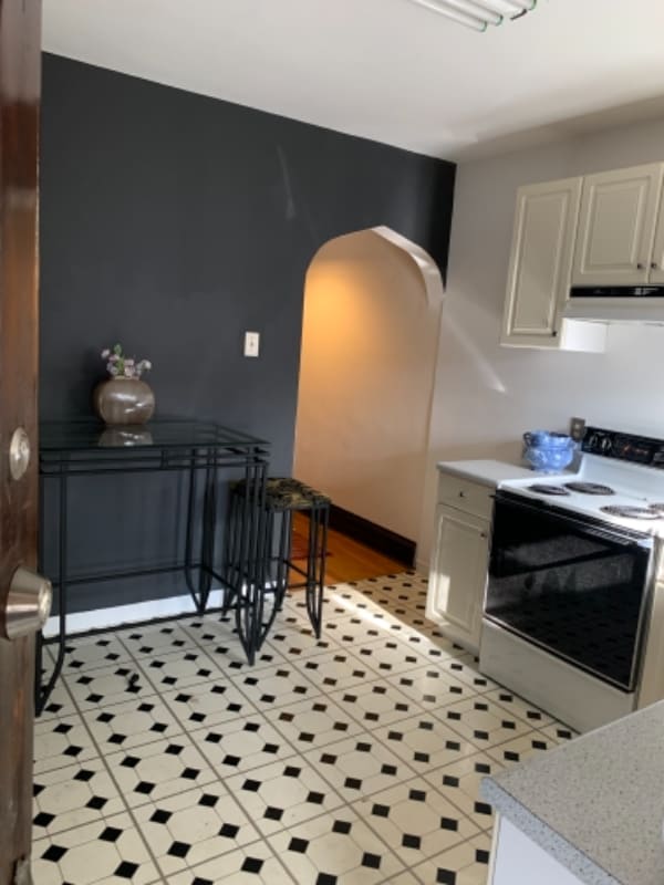 Photo - 5538 Walsh St