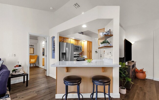 Photo - 320 S 70th St