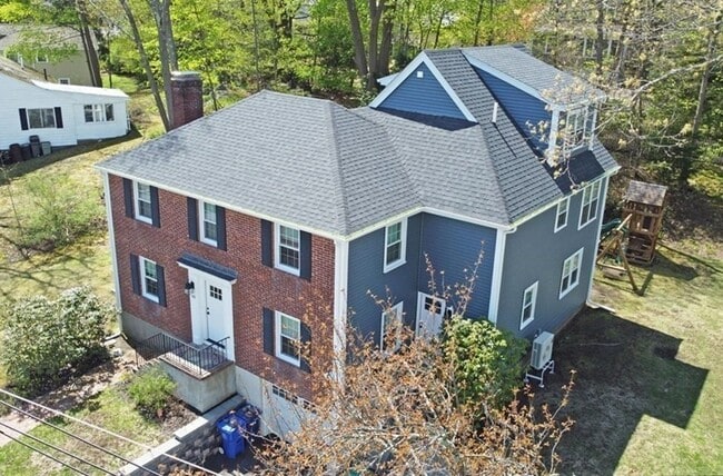 Building Photo - 99 Westchester Rd