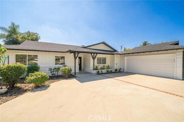 205 N Hacienda Ave