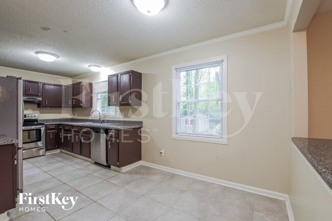 7225 Rollingridge Dr