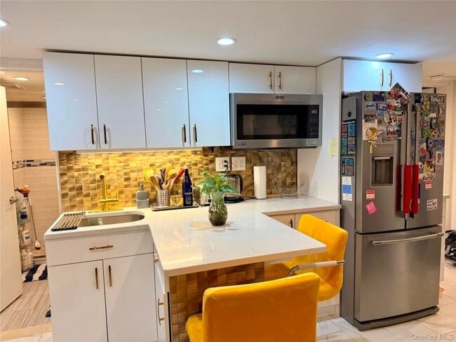 Photo - 660 Williams Ave