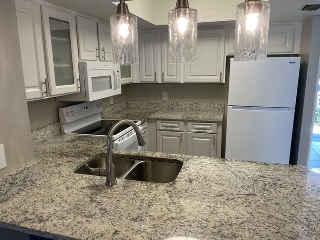 2BR, 2BA - 1,150SF - Kitchen