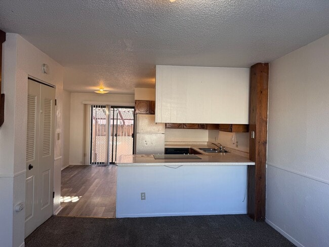 Photo - 2 Bed, 1 Bath, 2 Story Townhouse!!! Unit B