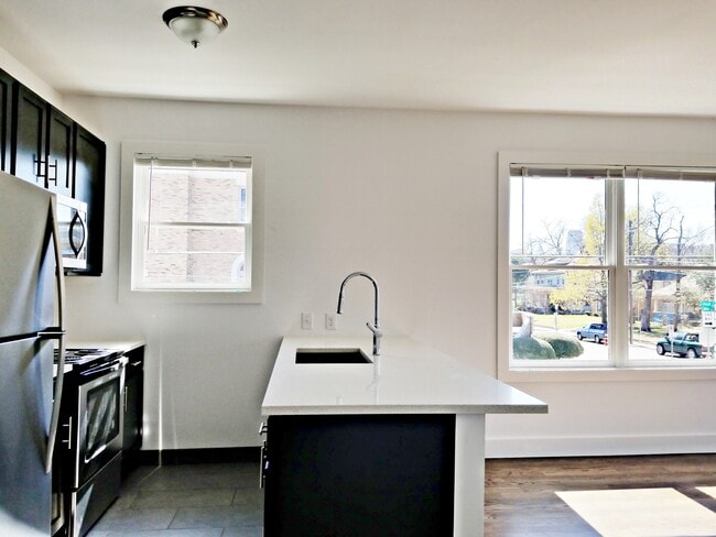 Photo - 4300 Junius St