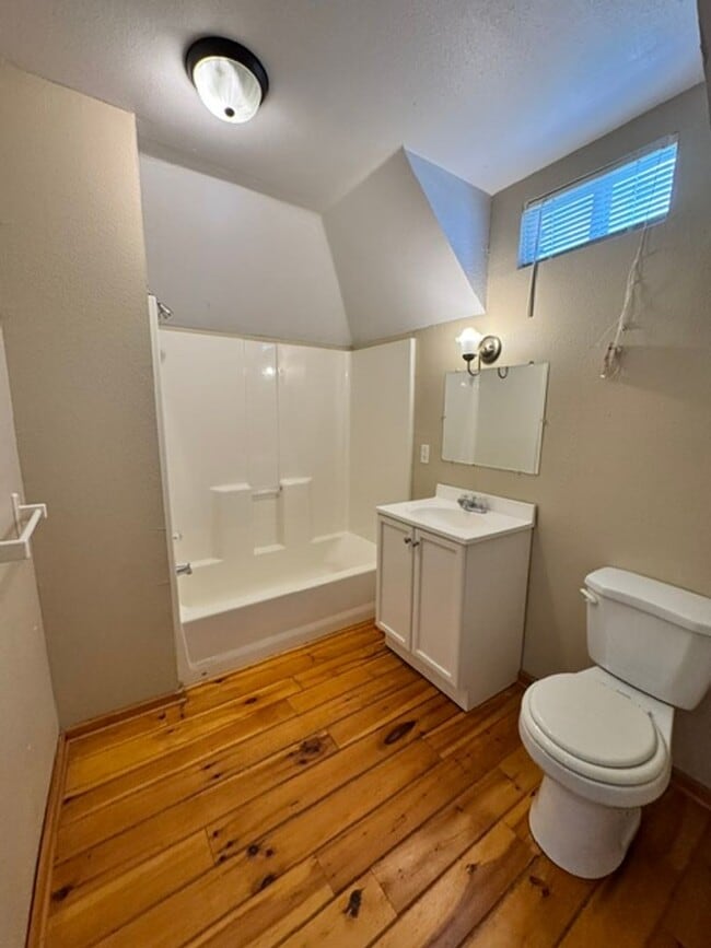 Photo - 3 bed 2.5 baths with new paint, carpet and appliances in Chickasha! ready for move in!