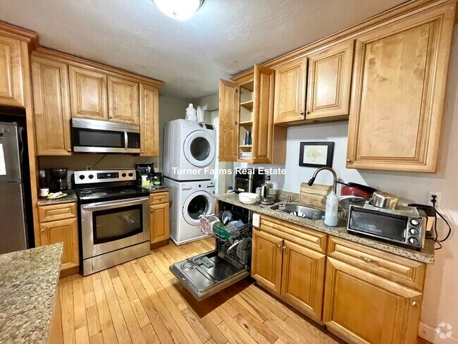 Building Photo - 50 Dudley Unit 2 Rental