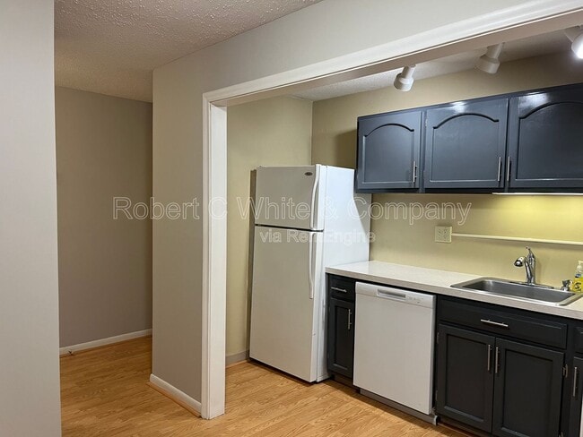 Building Photo - 7 Country Squire Dr Unit G