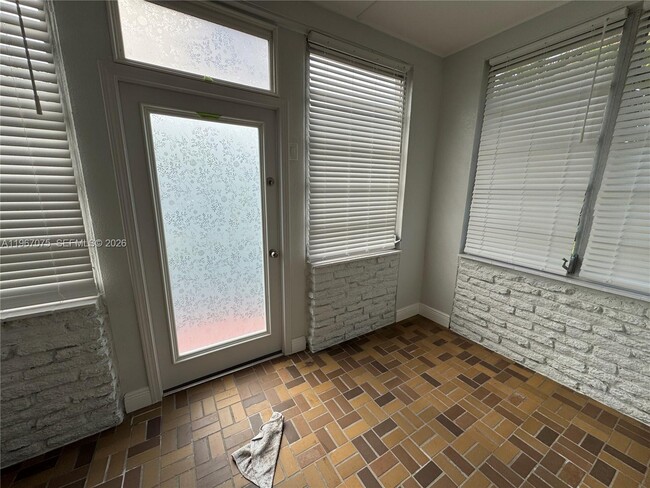 Photo - 51 Montilla Ave