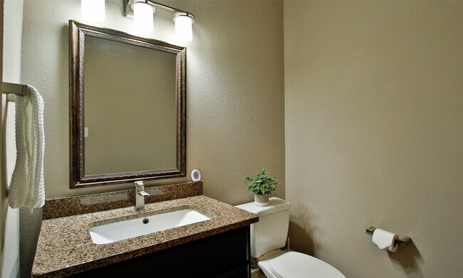 Photo - 39 Paloma Bend Pl