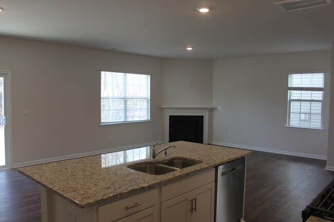 Room in House on Clairwood Dr