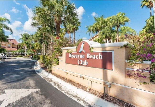 Building Photo - 15551 SW 104th Terrace Unit 814