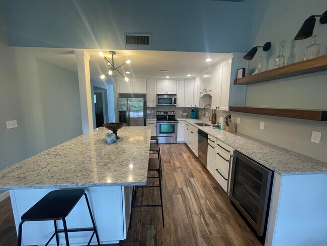 Photo - 300 Yacht Club Dr Unidad 18