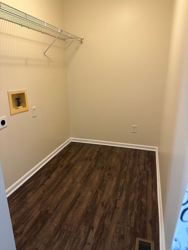 Photo - 703-705-705 Providence Rd Unit 705 Providence Rd