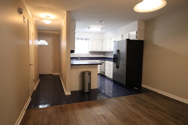 Photo - 940 Central Ave