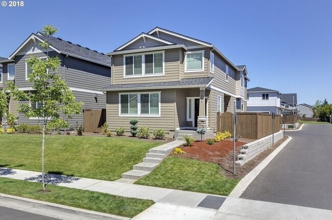 Building Photo - Newer Three Bedroom Spacious Home with Ope...
