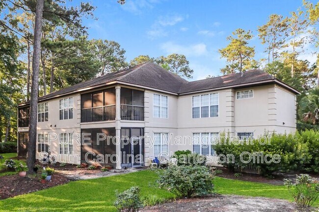 208 Pipers Ln