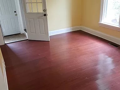 Photo - 243 W Locust St Unidad 1