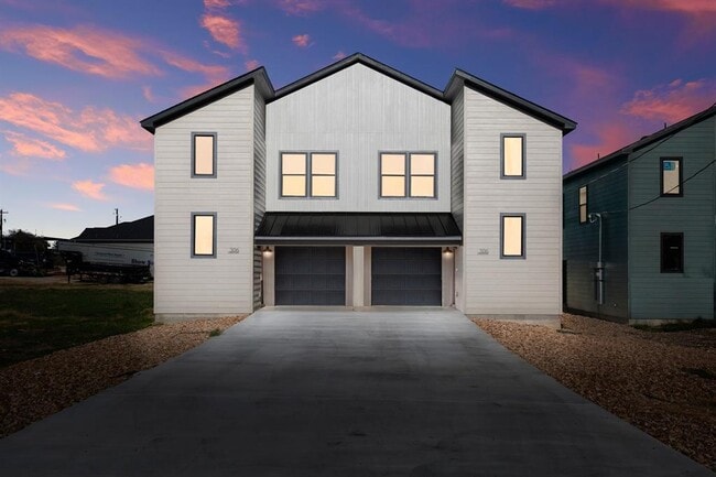 306 Ave P