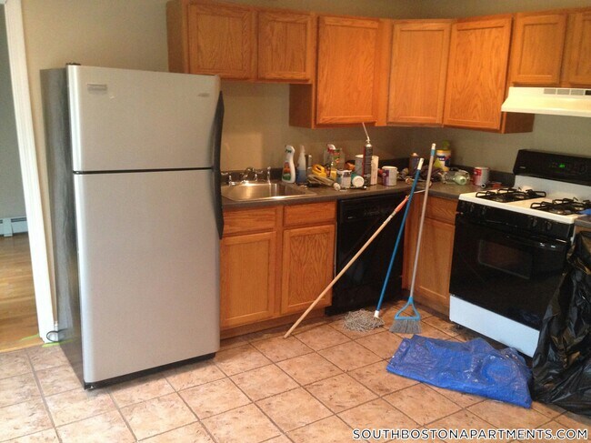 Photo - 291 Silver St Apartment Unit 3