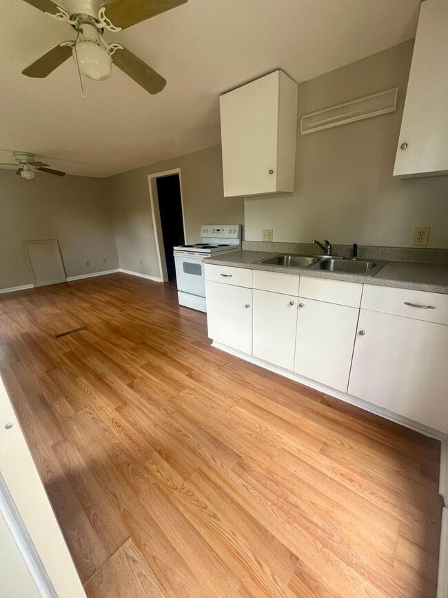 Photo - 1104 4th St SW Unit 2 - UP