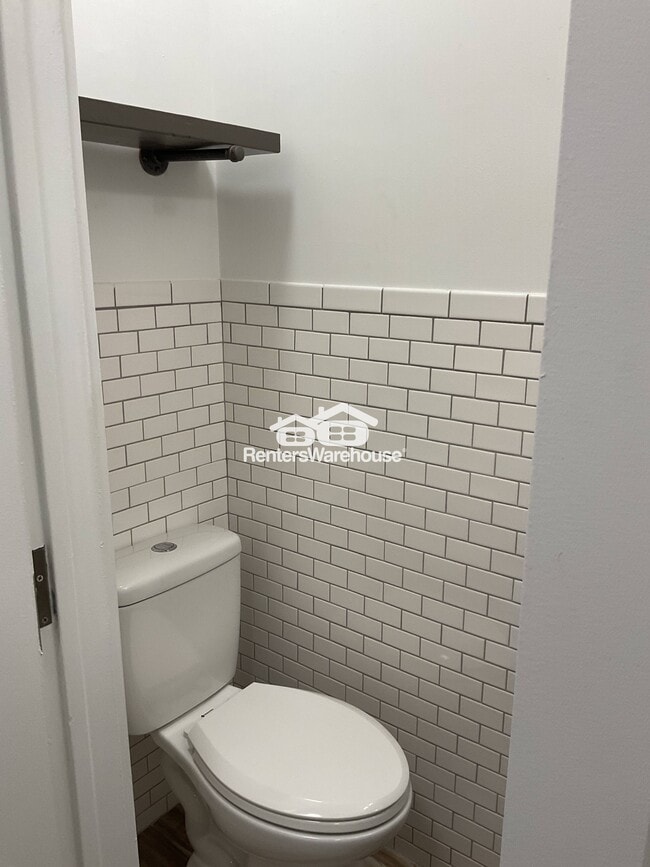 Photo - 951 Hollywood St Unit Apt D